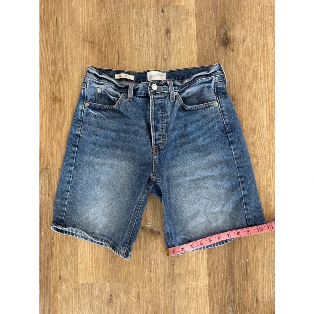 Universal Thread 90s Baggy Bermuda Shorts Womens 8 Blue Denim High Rise Cotton